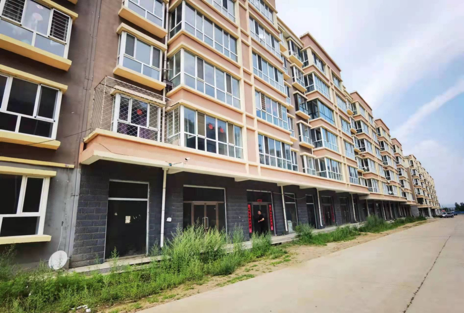 内蒙古自治区乌兰察布市兴和县新城区西路富康嘉禾园1号楼及4-S-101--4-S-110房产